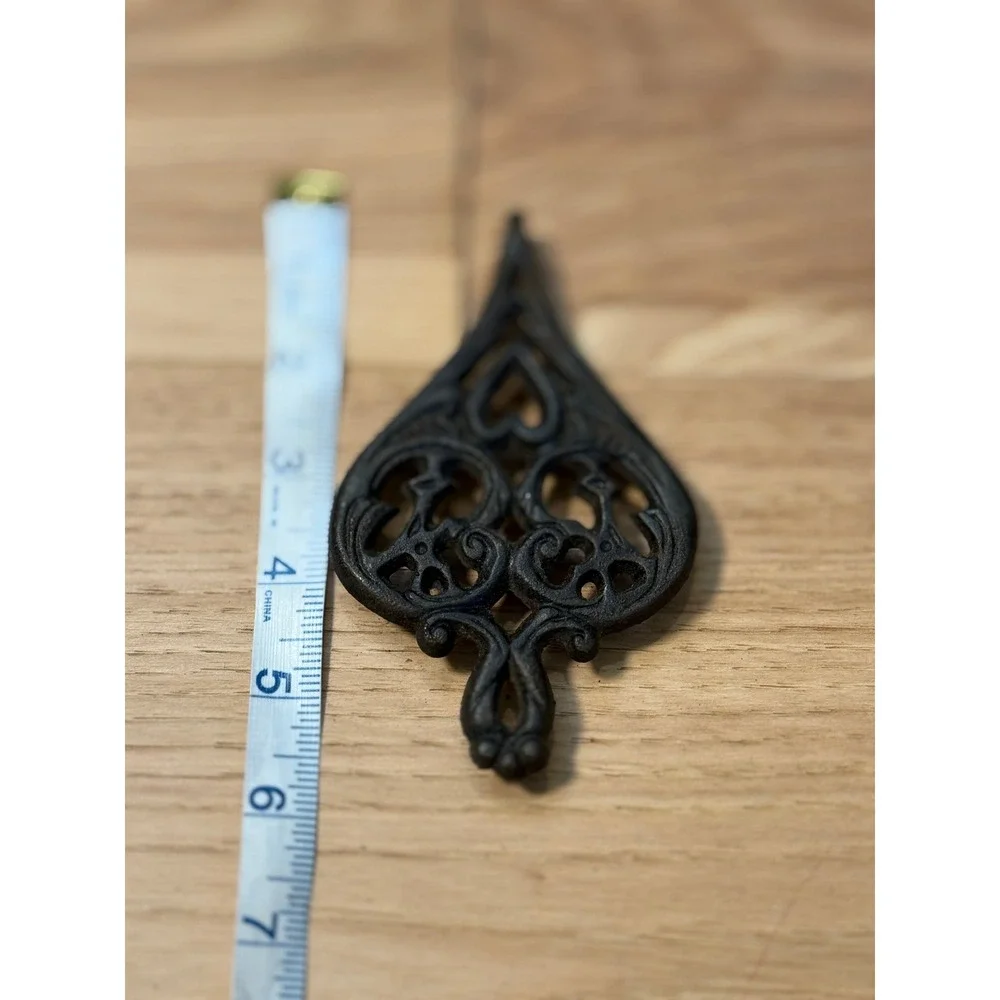 Wilton Trivet Small Black Cast Iron Footed Spade Heart Scrollwork cottagecore